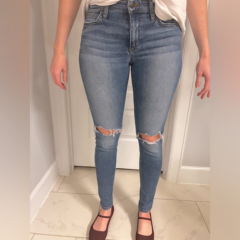 Joe’s size 28 jeans